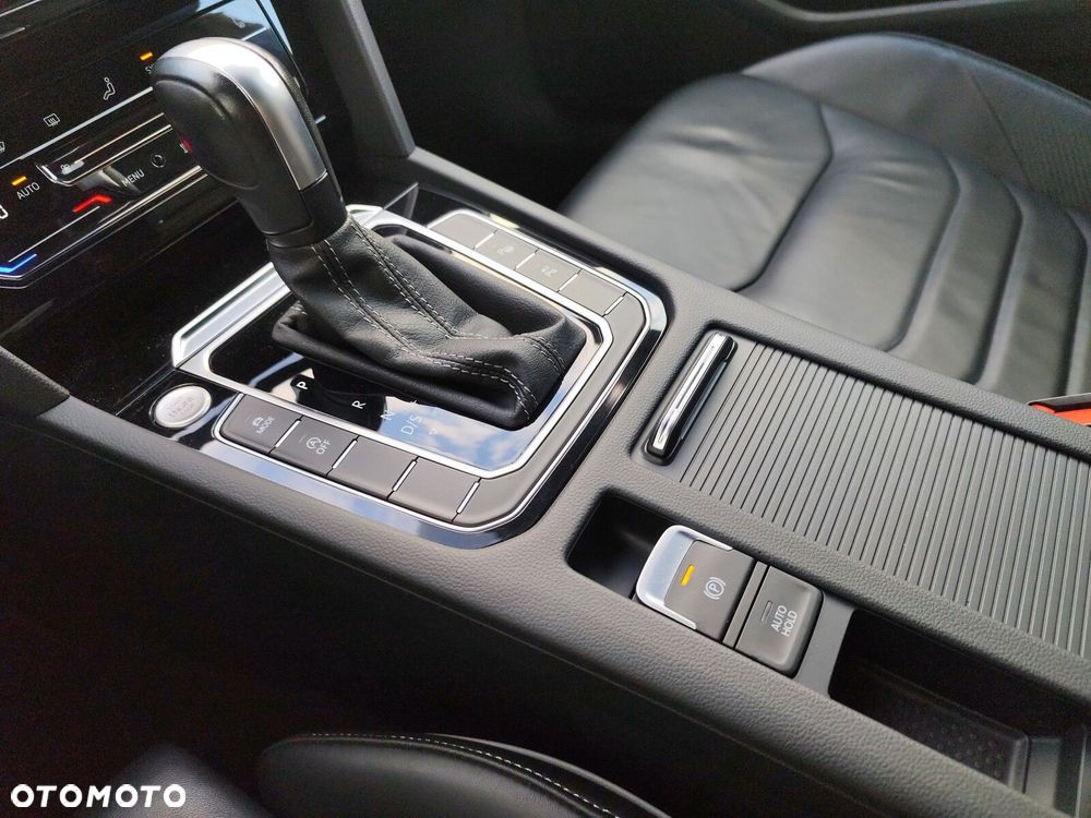 Volkswagen Arteon 2.0 TDI 4Motion R-Line DSG - 25