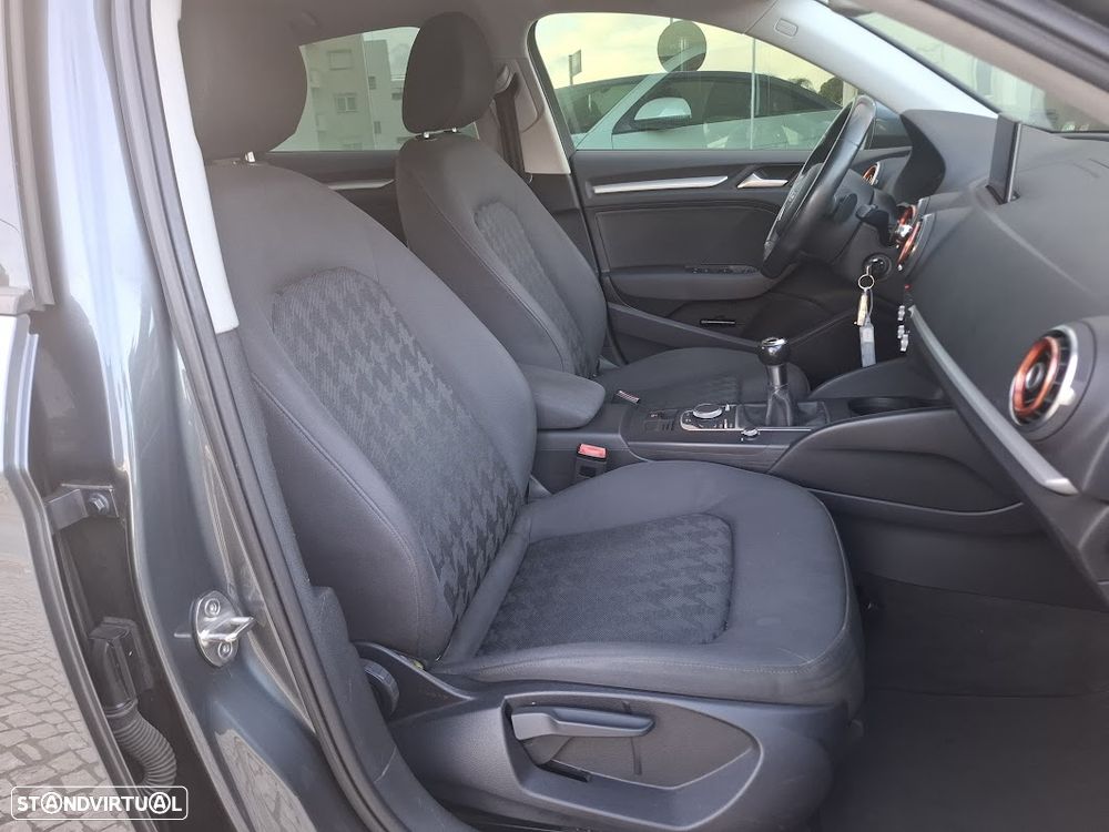 Audi A3 Limousine 1.6 TDI Advance - 43