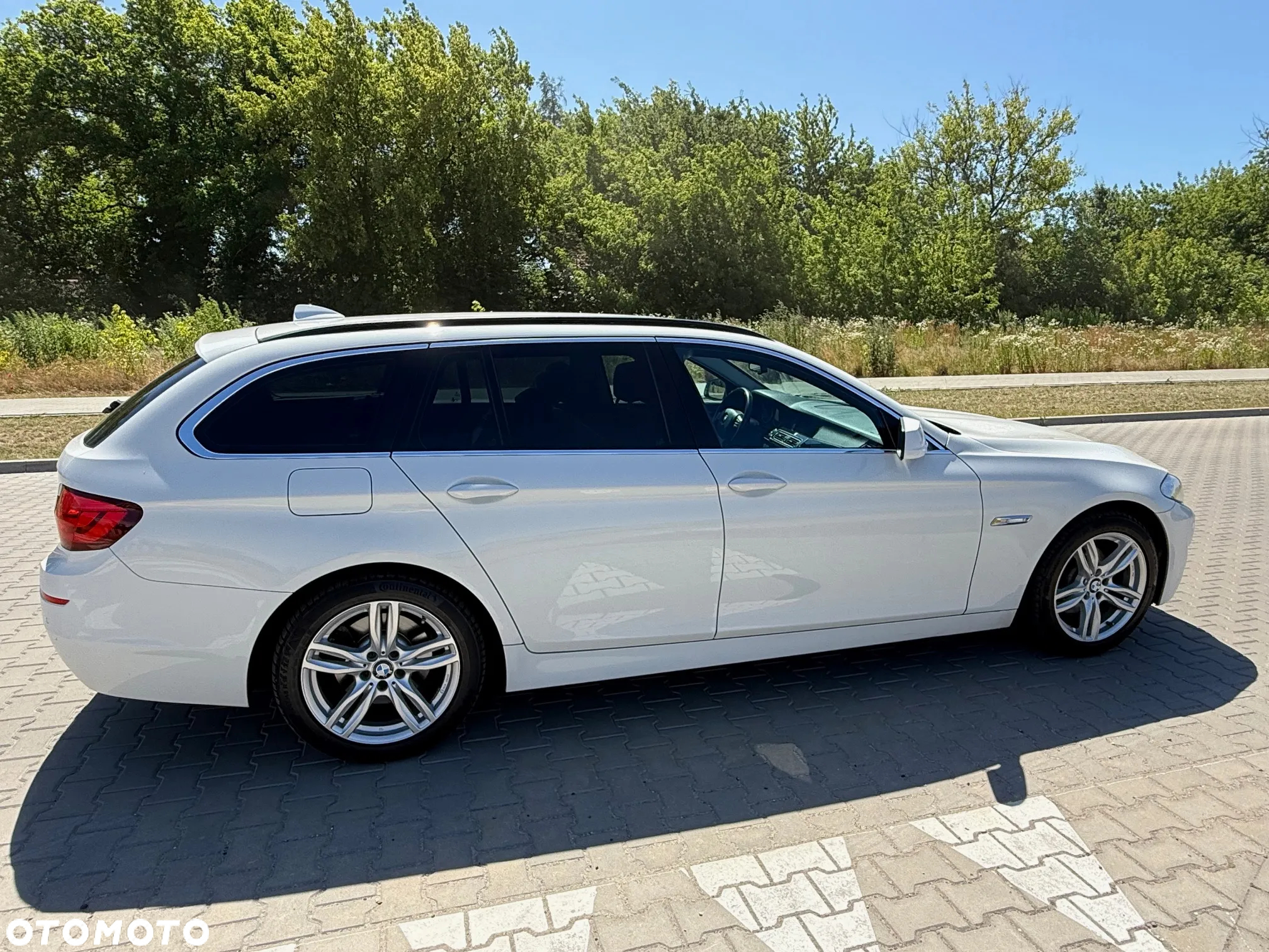 BMW Seria 5 520d Touring - 13
