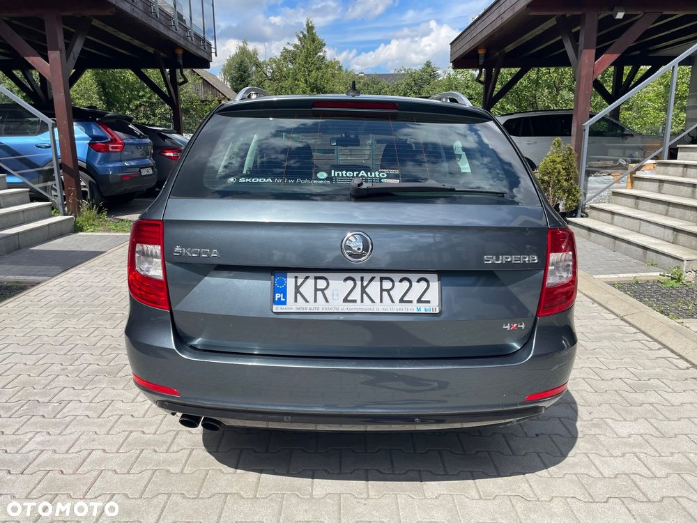 Skoda Superb 2.0 TDI 4x4 Ambition - 11