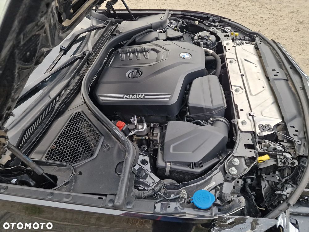 BMW Seria 3 318i M Sport - 32