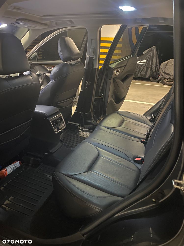Subaru Forester 2.0 i Platinum Lineartronic - 19