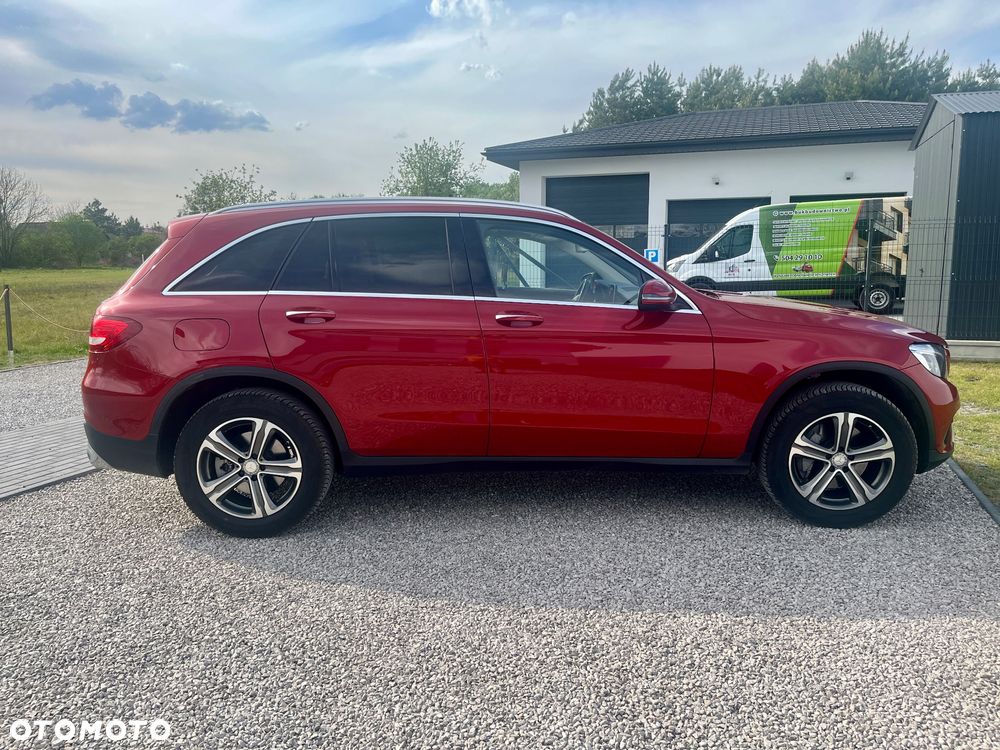 Mercedes-Benz GLC 300 4Matic 9G-TRONIC - 4