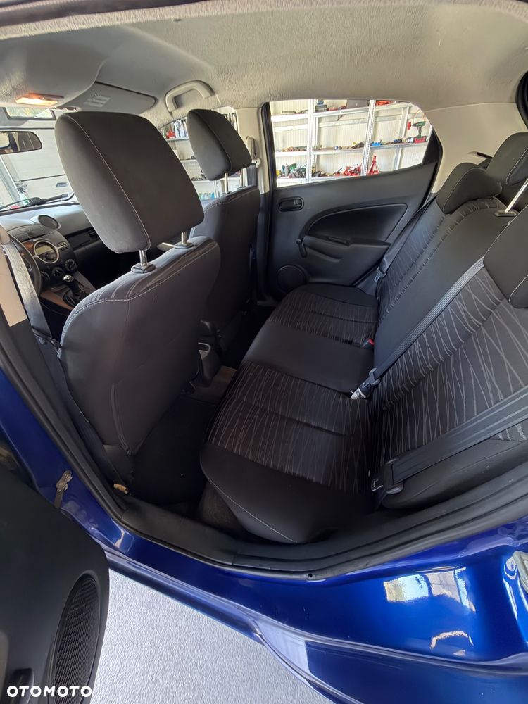 Mazda 2 - 10