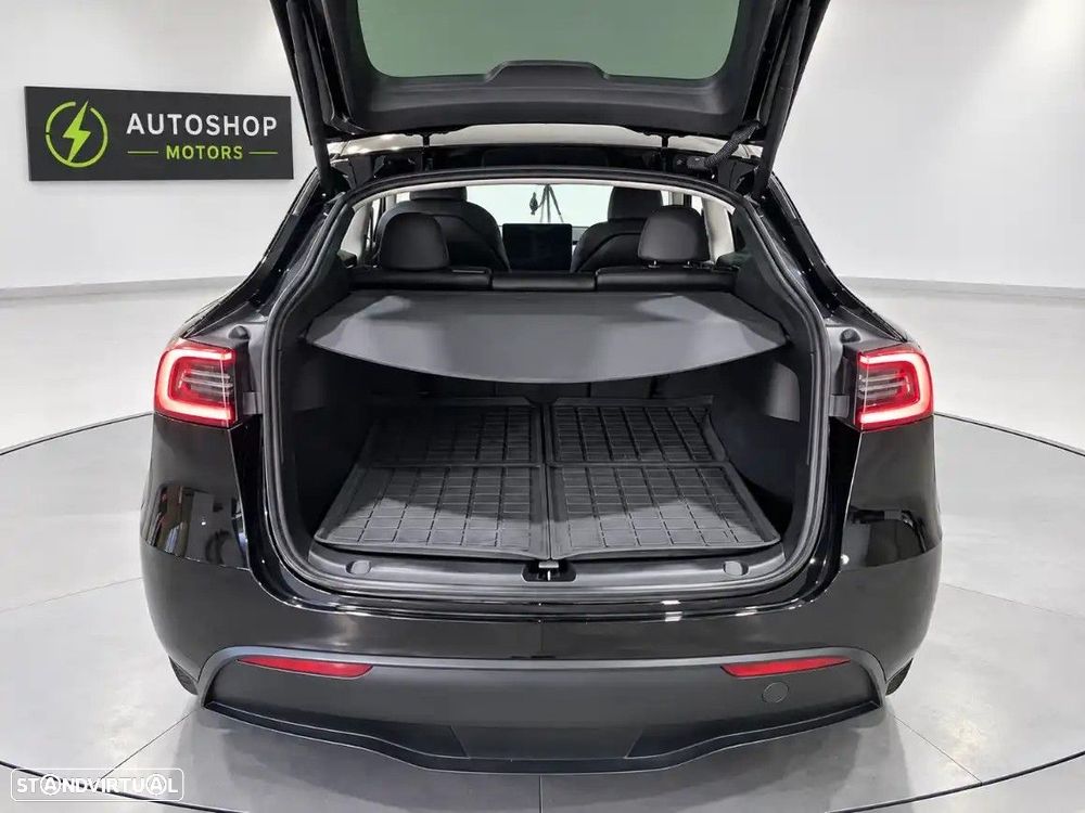 Tesla Model Y RWD - 9