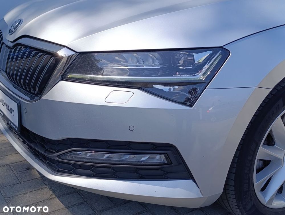 Skoda Superb 1.5 TSI Ambition DSG - 9