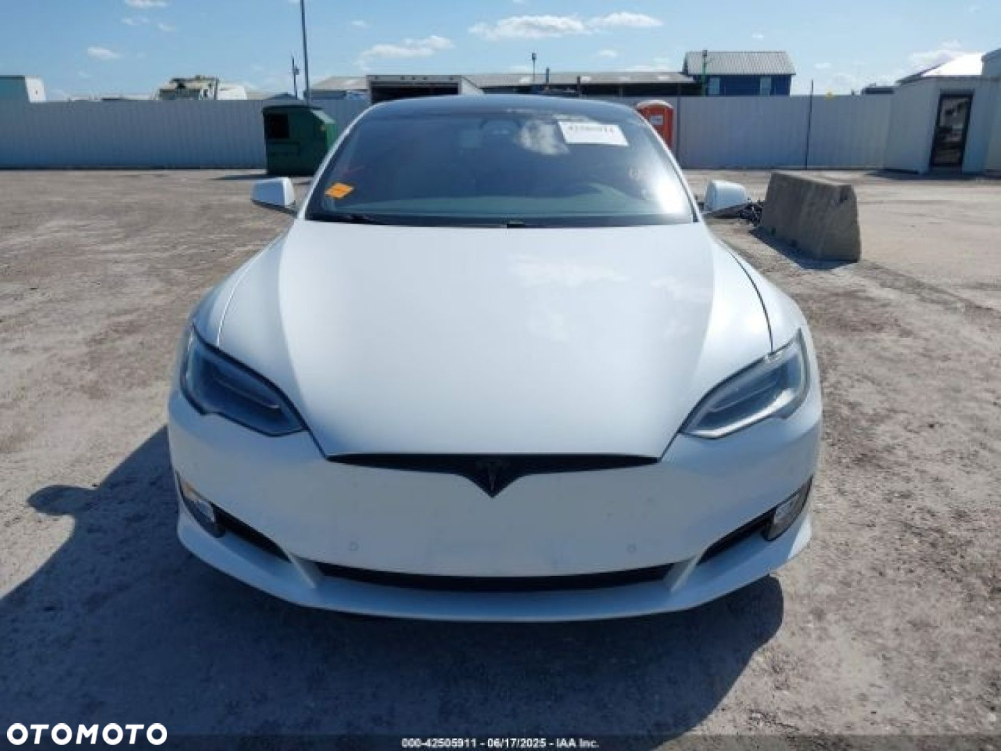 Tesla Model S - 7