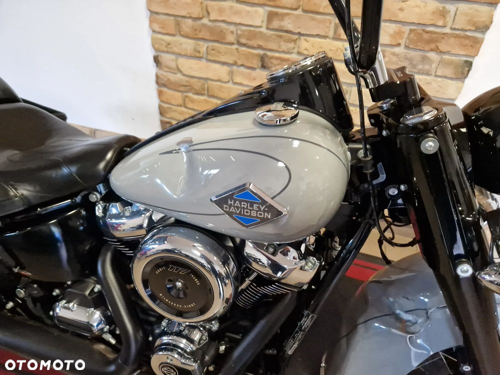Harley-Davidson Softail Heritage Classic - 16