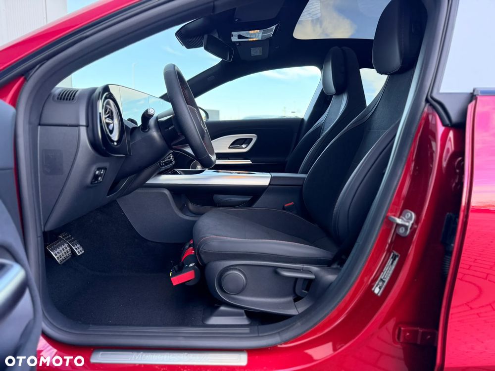 Mercedes-Benz CLA - 17