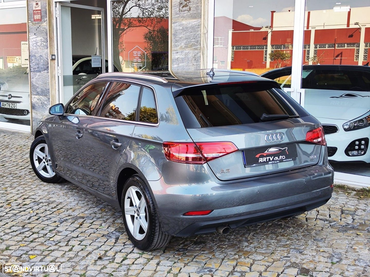 Audi A3 Sportback 1.6 TDI Advance - 4