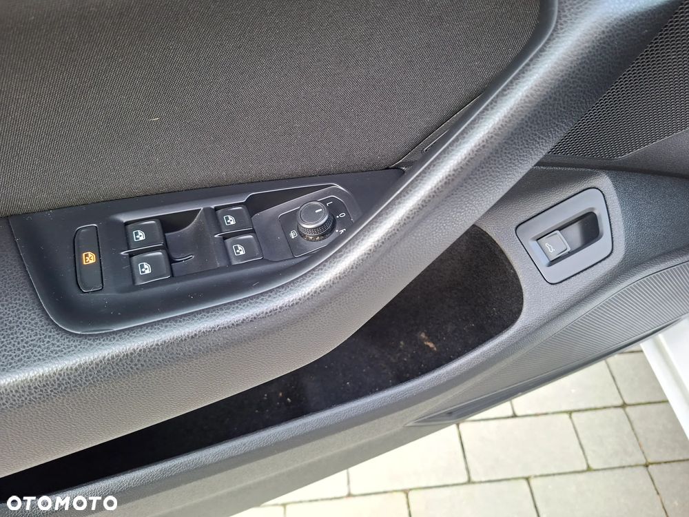 Volkswagen Passat - 14