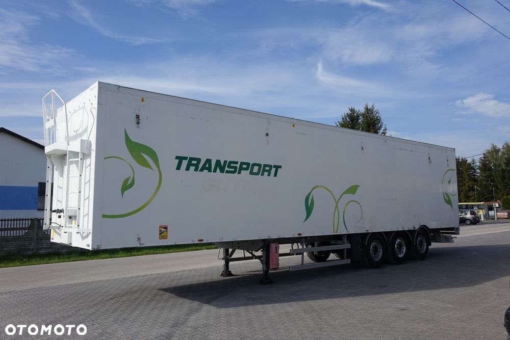 Benalu RUCHOMA PODŁOGA /88m3 / OŚ SKRĘTNA ,PODNOSZONA , MERCEDES / PLANDEKA /