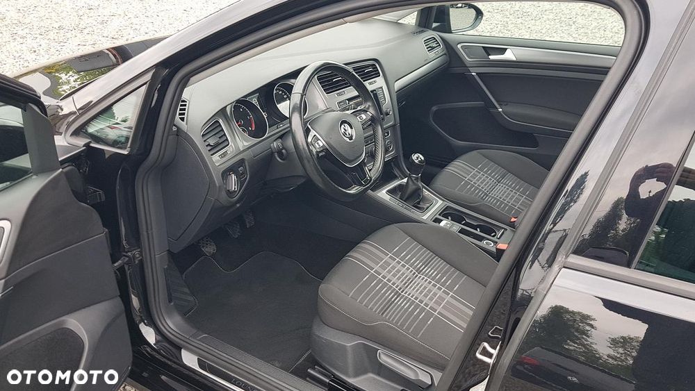 Volkswagen Golf 2.0 TDI BlueMotion Technology Lounge - 24