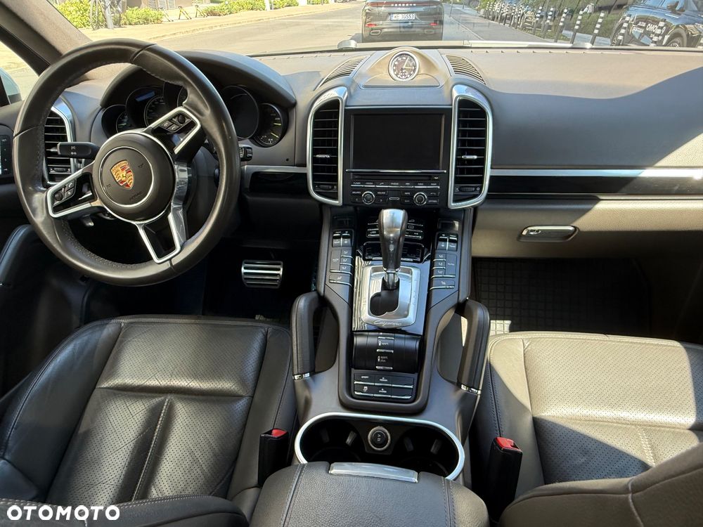 Porsche Cayenne S e-Hybrid - 10