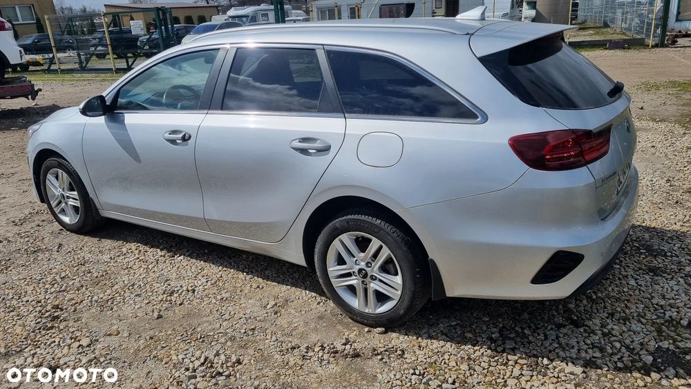 Kia Ceed 1.6 CRDi (48V Mild-Hybrid) Spirit - 1