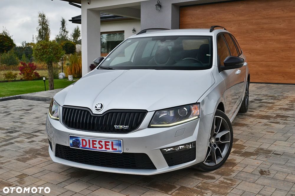 Skoda Octavia 2.0 TDI DSG RS - 3