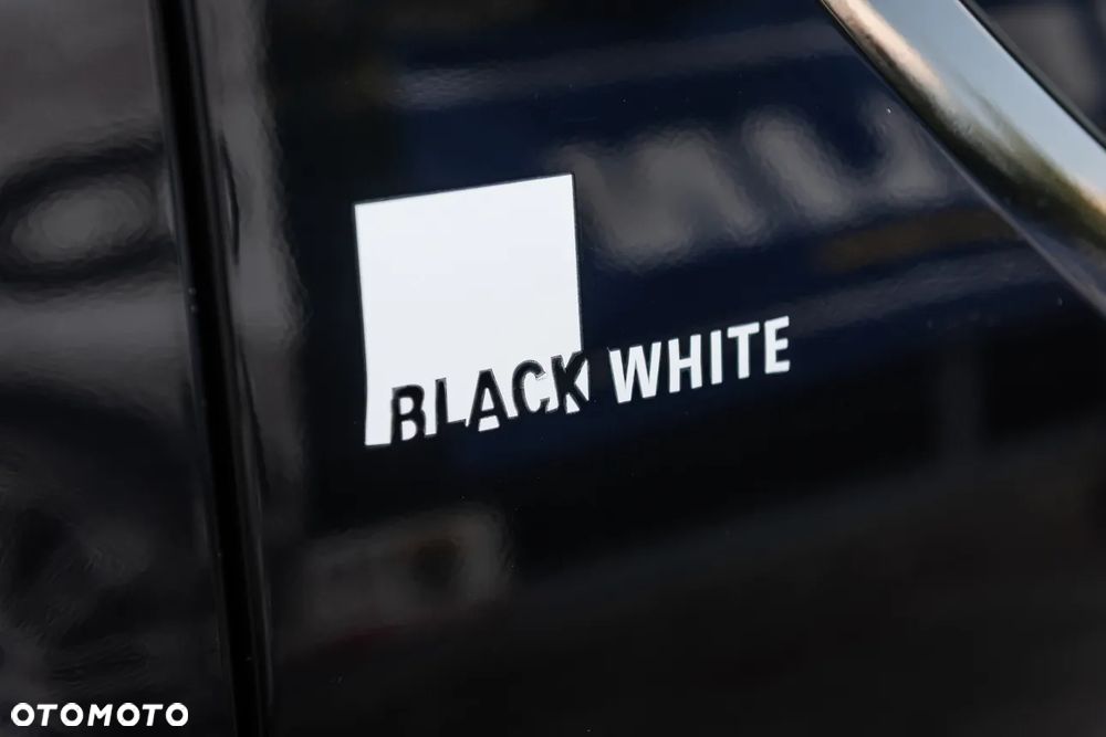 Suzuki Jimny Black&White - 26