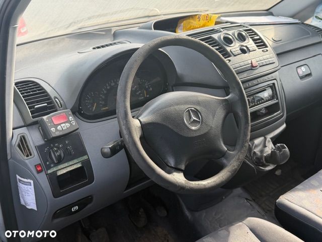 Mercedes-Benz Cargo - 13