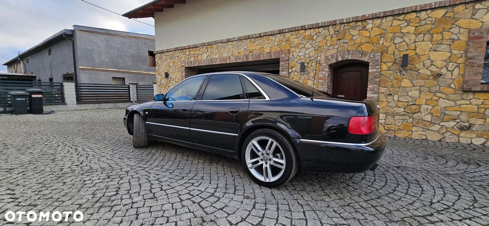 Audi A8 - 2
