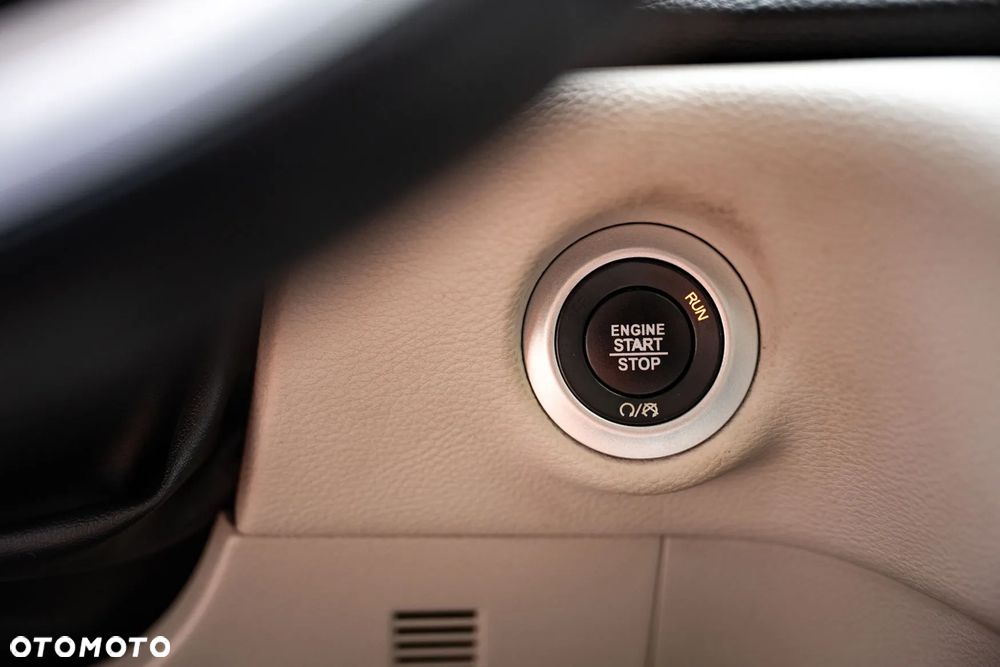 Chrysler Pacifica - 19