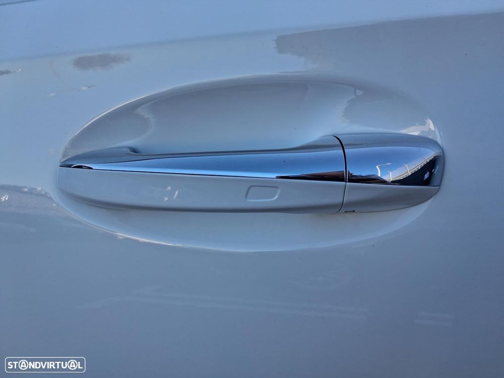 Mercedes-Benz A 250 e AMG Line - 8
