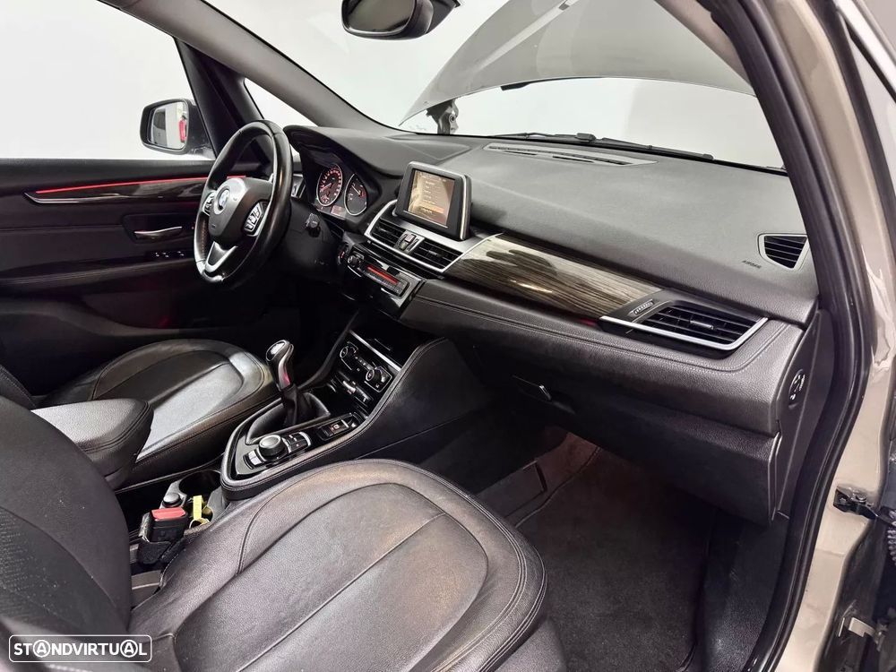 BMW 218 Active Tourer d Line Luxury - 49