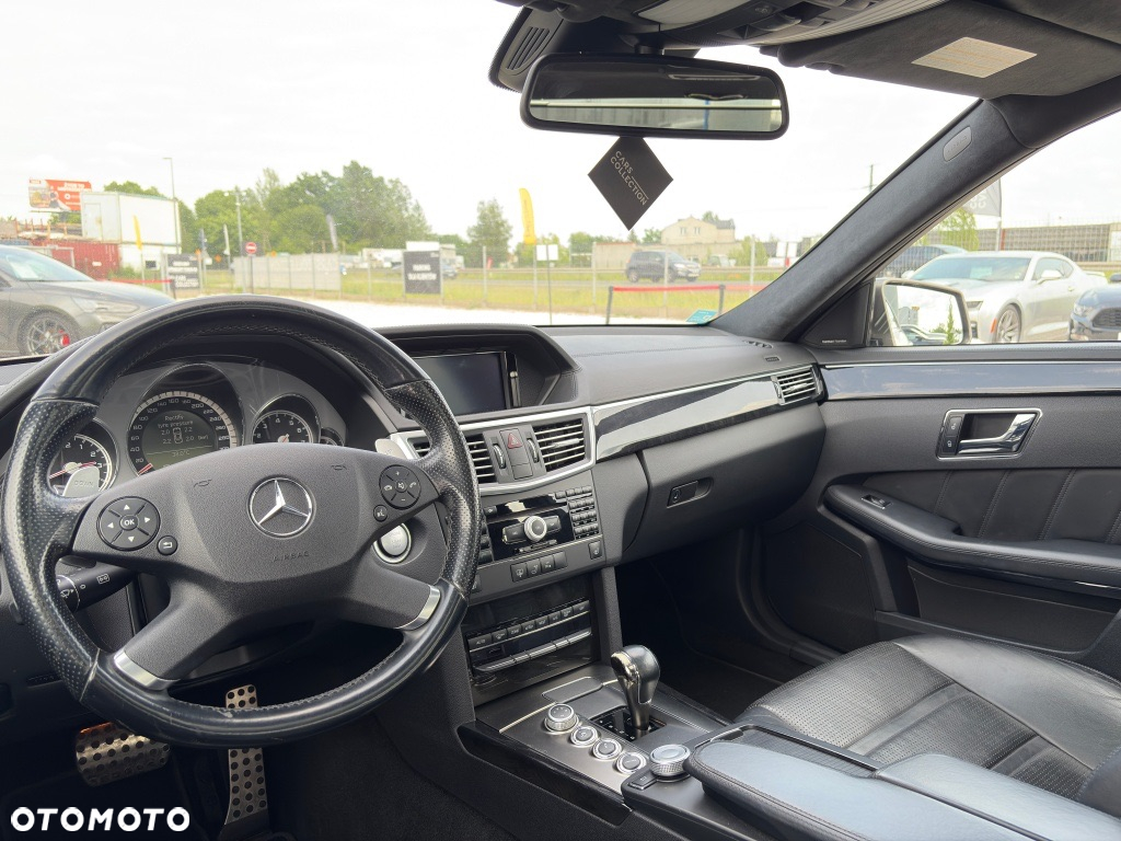 Mercedes-Benz Klasa E 63 AMG T AMG Speedshift 7G-MCT - 11