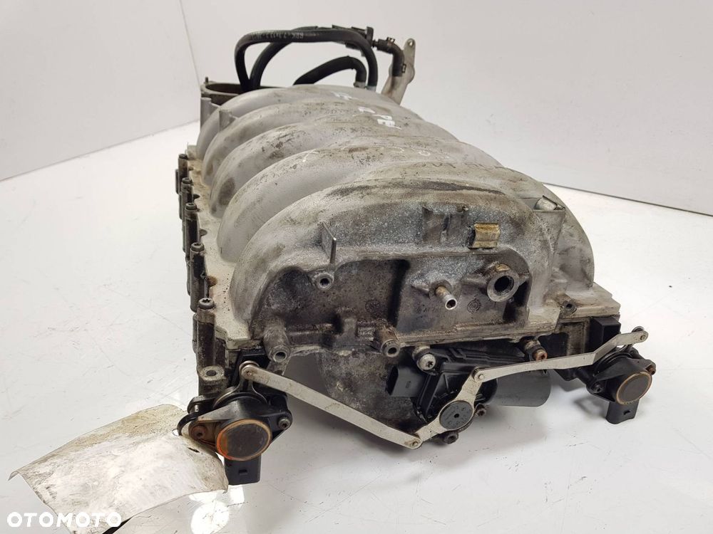 KOLEKTOR SSĄCY AUDI S8 D3 5,2 FSI - 6