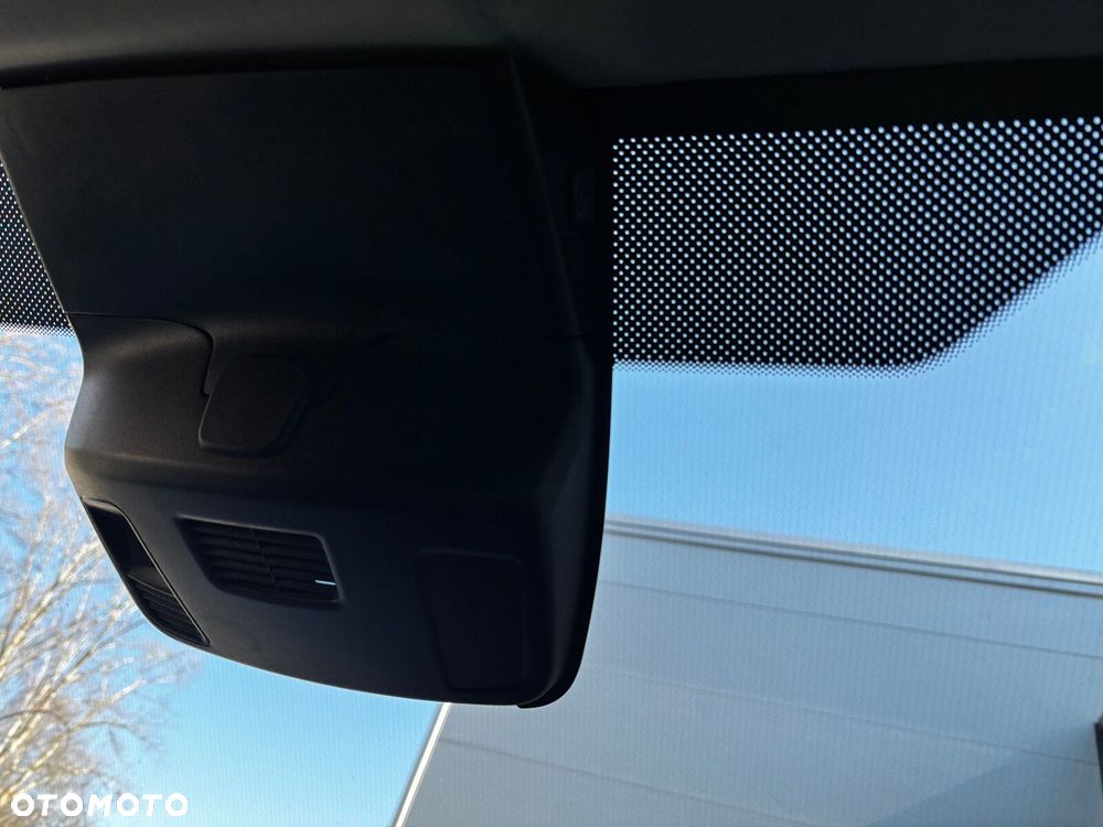 Volkswagen Transporter 2.0 TDI 150 KM 8-automat 8m L1 - 21