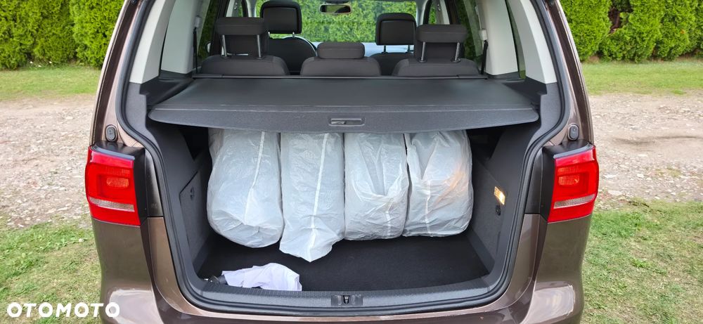 Volkswagen Touran 2.0 TDI Highline DSG - 4