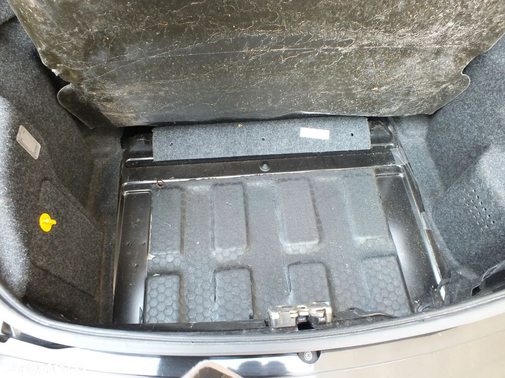 Ford KA 1.6 Sportka - 32