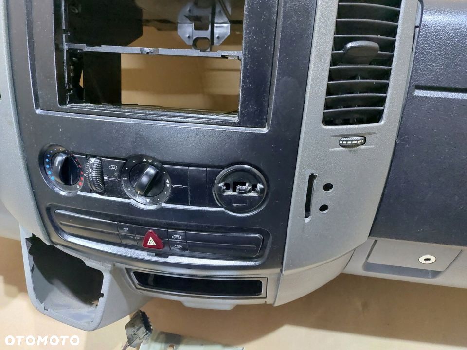 CRAFTER SPRINTER KONSOLA DESKA STELAŻ NAGRZEWNICA - 5