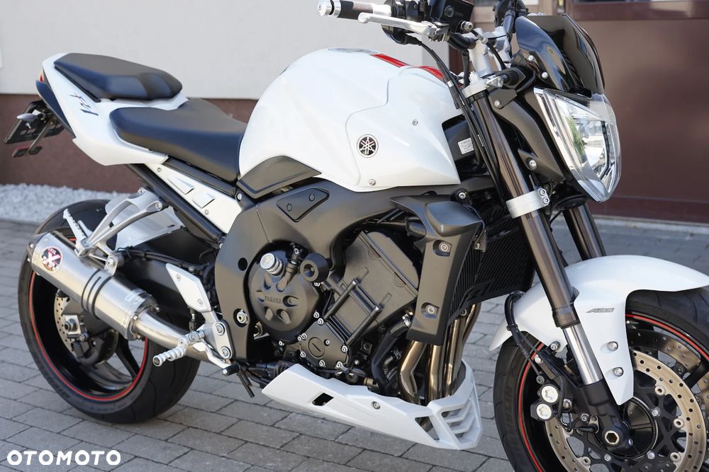 Yamaha FZ - 13