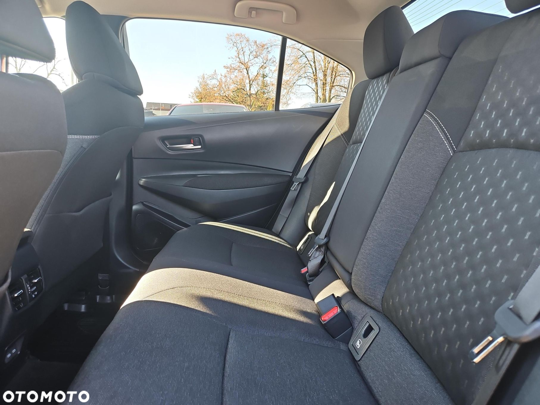 Toyota Corolla 1.8 Hybrid Style - 15