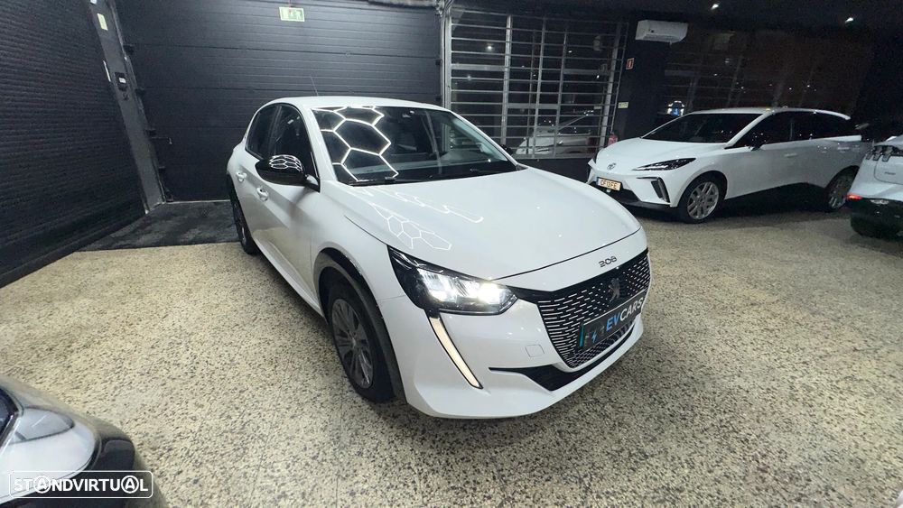 Peugeot e-208 Allure Pack - 9