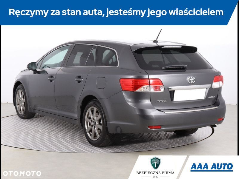 Toyota Avensis - 5
