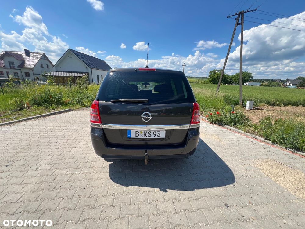 Opel Zafira - 9