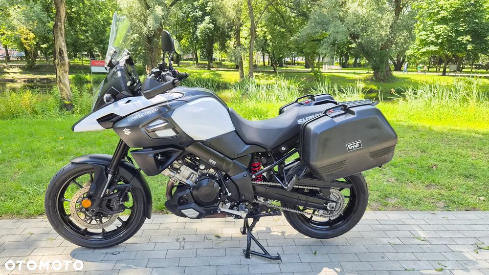 Suzuki V-STROM - 2