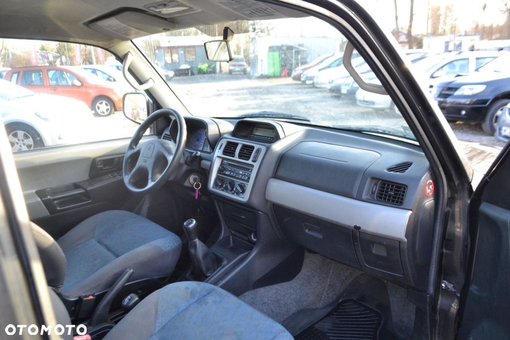 Mitsubishi Pajero Pinin - 6