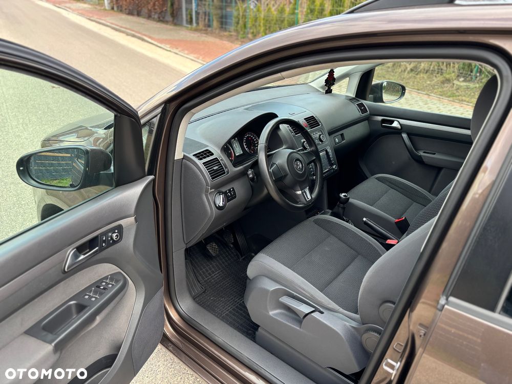 Volkswagen Touran - 6