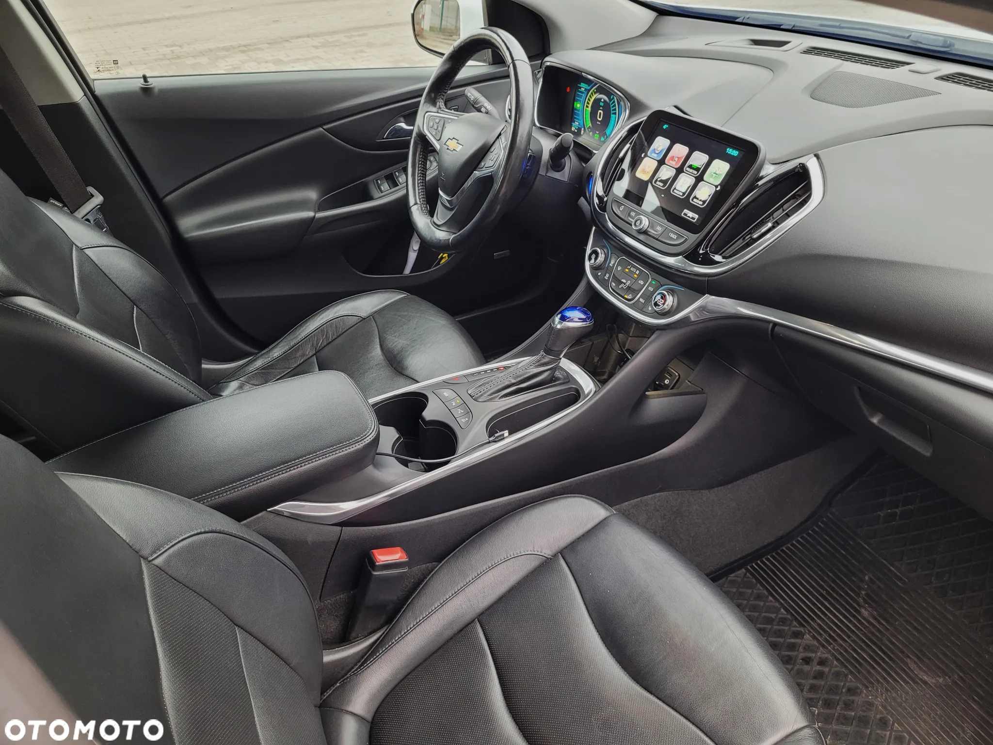 Chevrolet Volt - 10