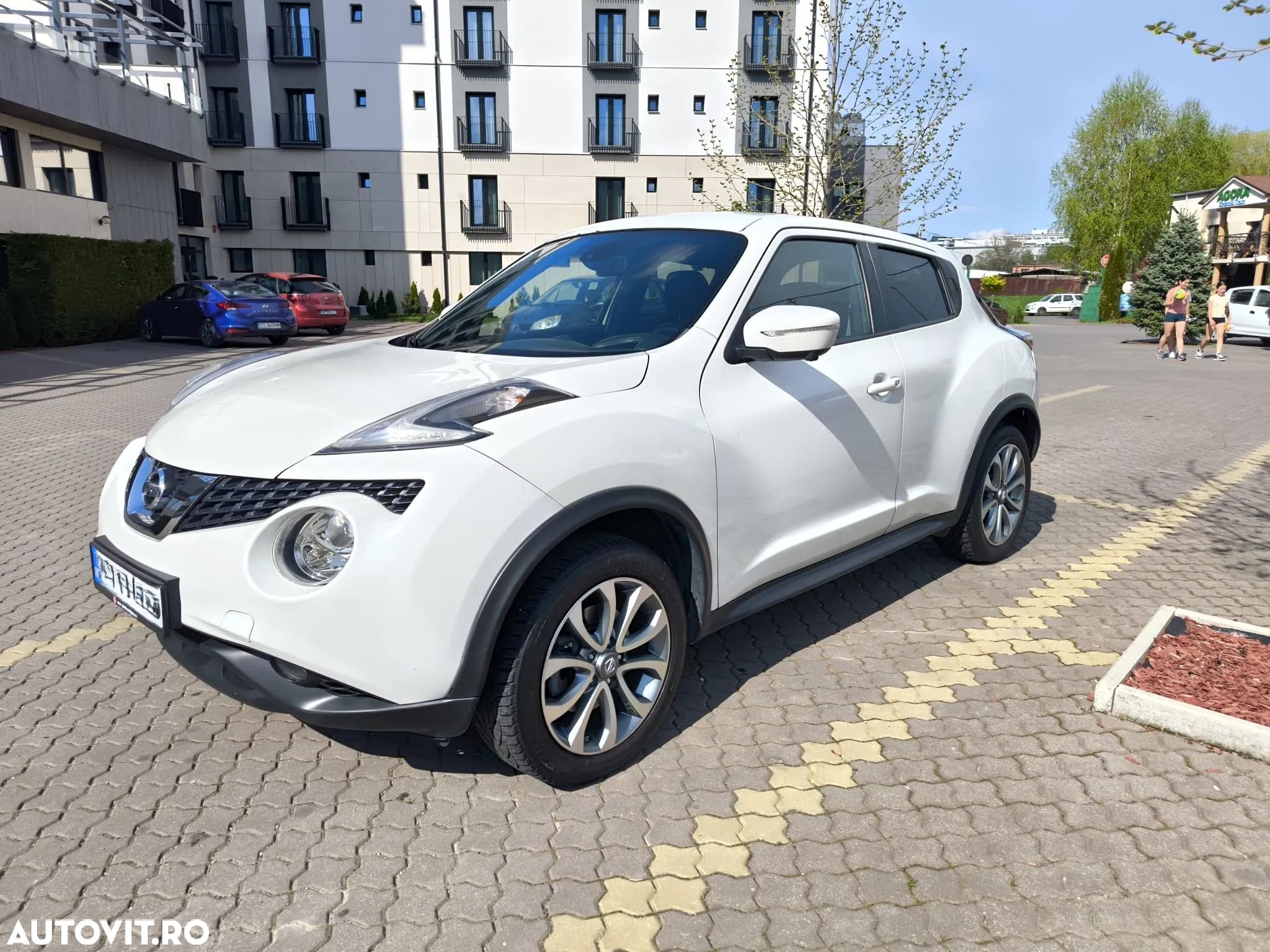 Nissan Juke 1.6L DIG-T MCVT Tekna - 1