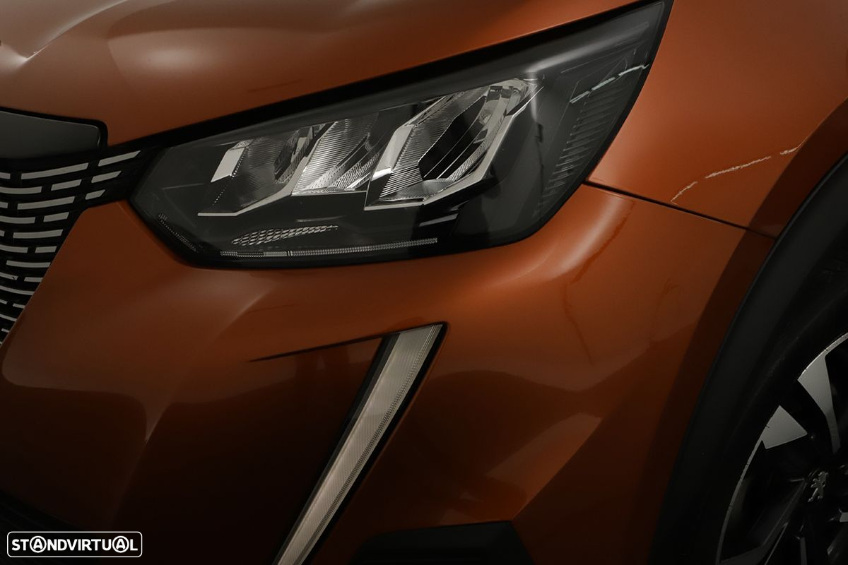 Peugeot 2008 1.2 PureTech Allure EAT8 - 6