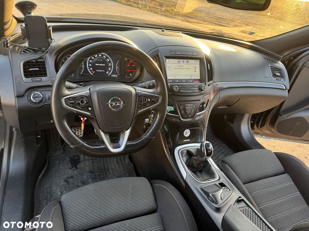 Opel Insignia - 11