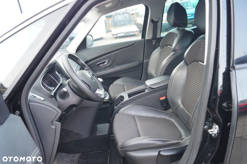 Renault Grand Scenic - 22