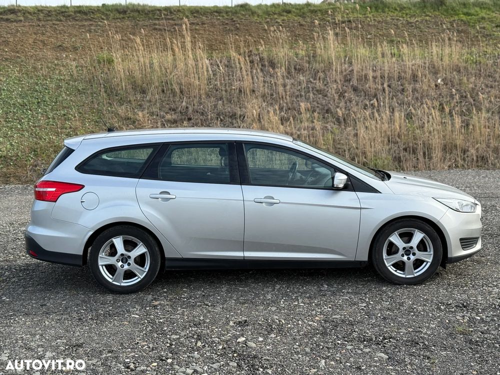 Ford Focus 1.5 TDCi DPF Start-Stopp-System Business - 8