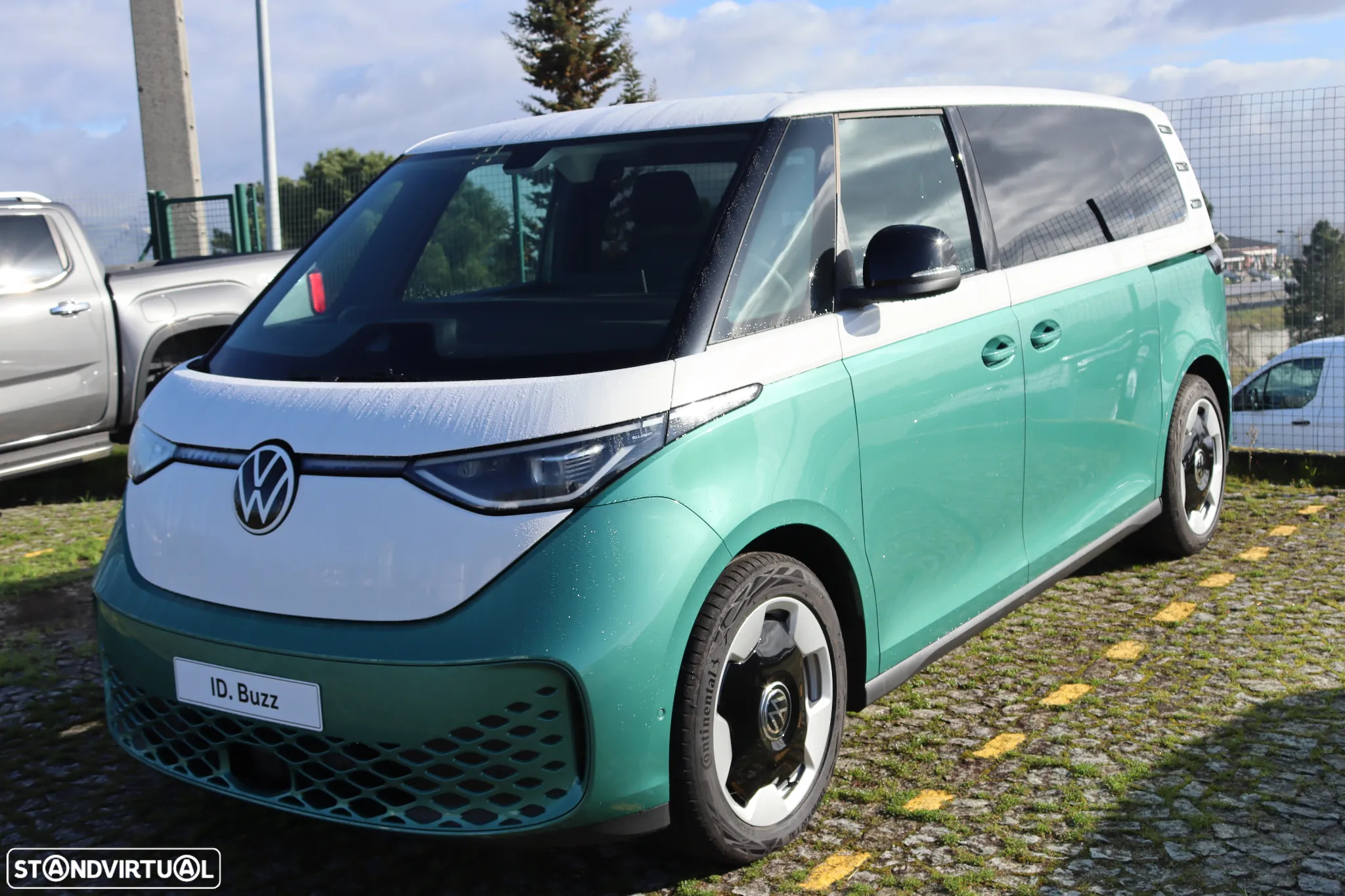 VW ID.Buzz 91 kWh Pro - 2
