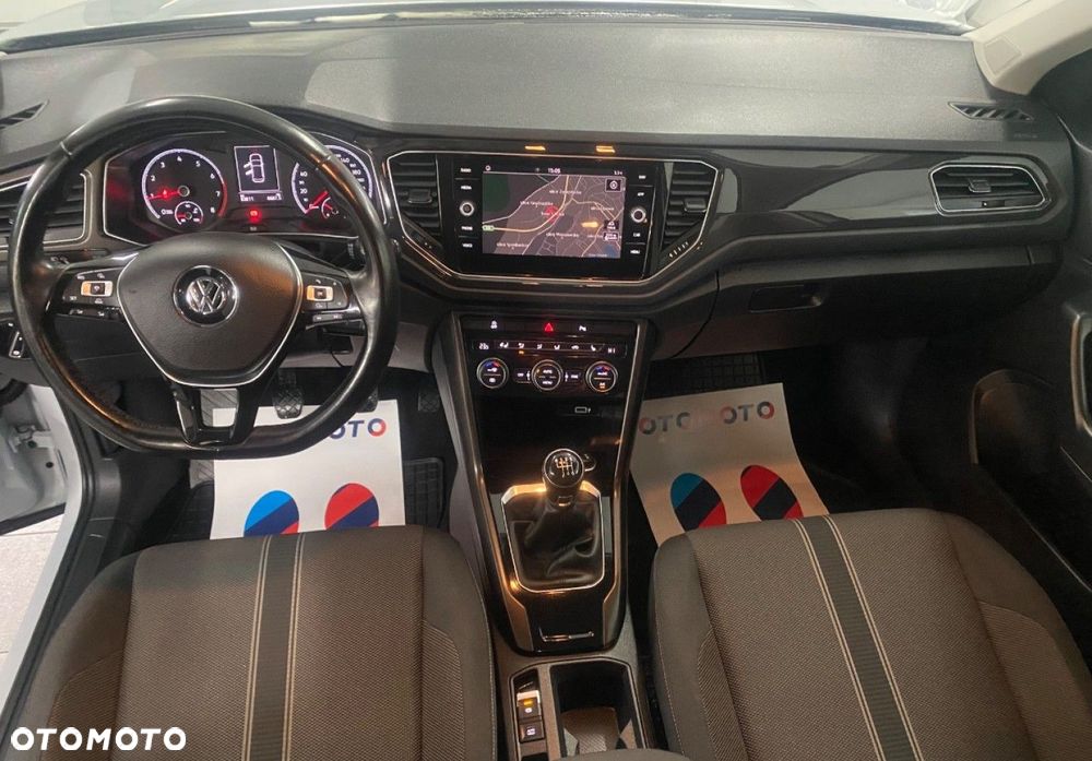 Volkswagen T-Roc - 11