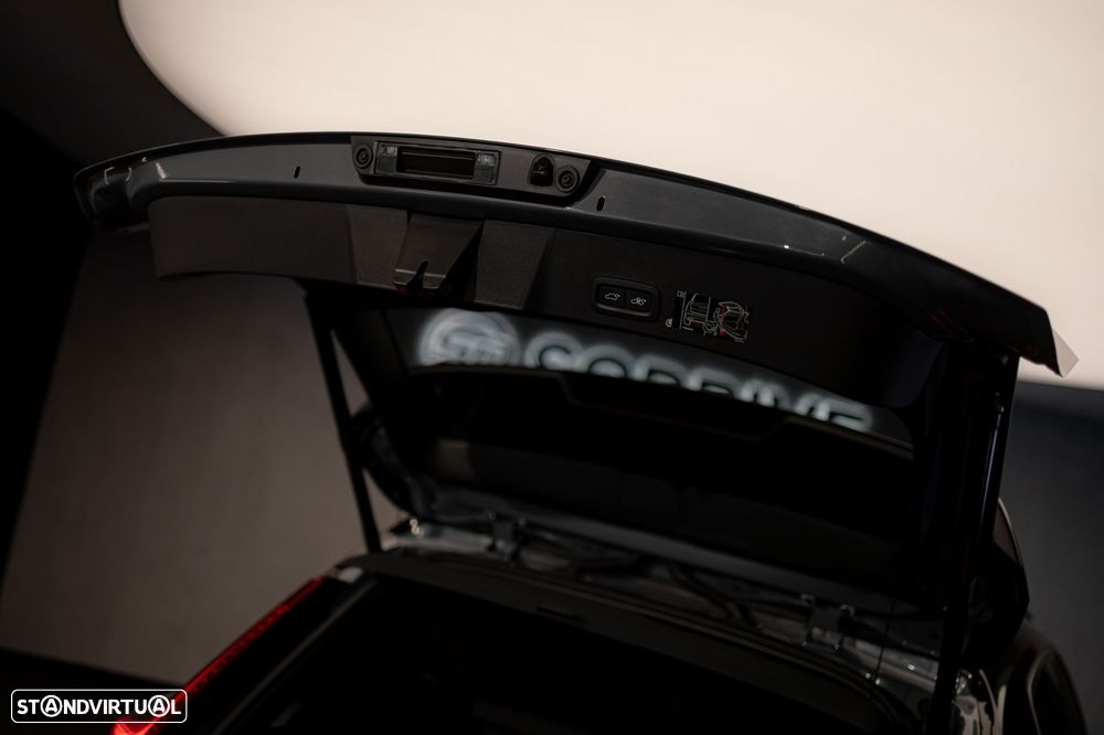 Volvo XC 40 P8 AWD Recharge RDesign - 52