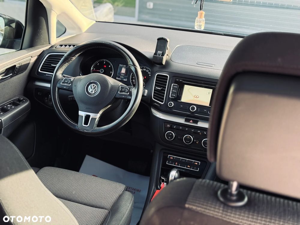 Volkswagen Sharan 2.0 TDI DSG BlueMotion Technology Highline - 22
